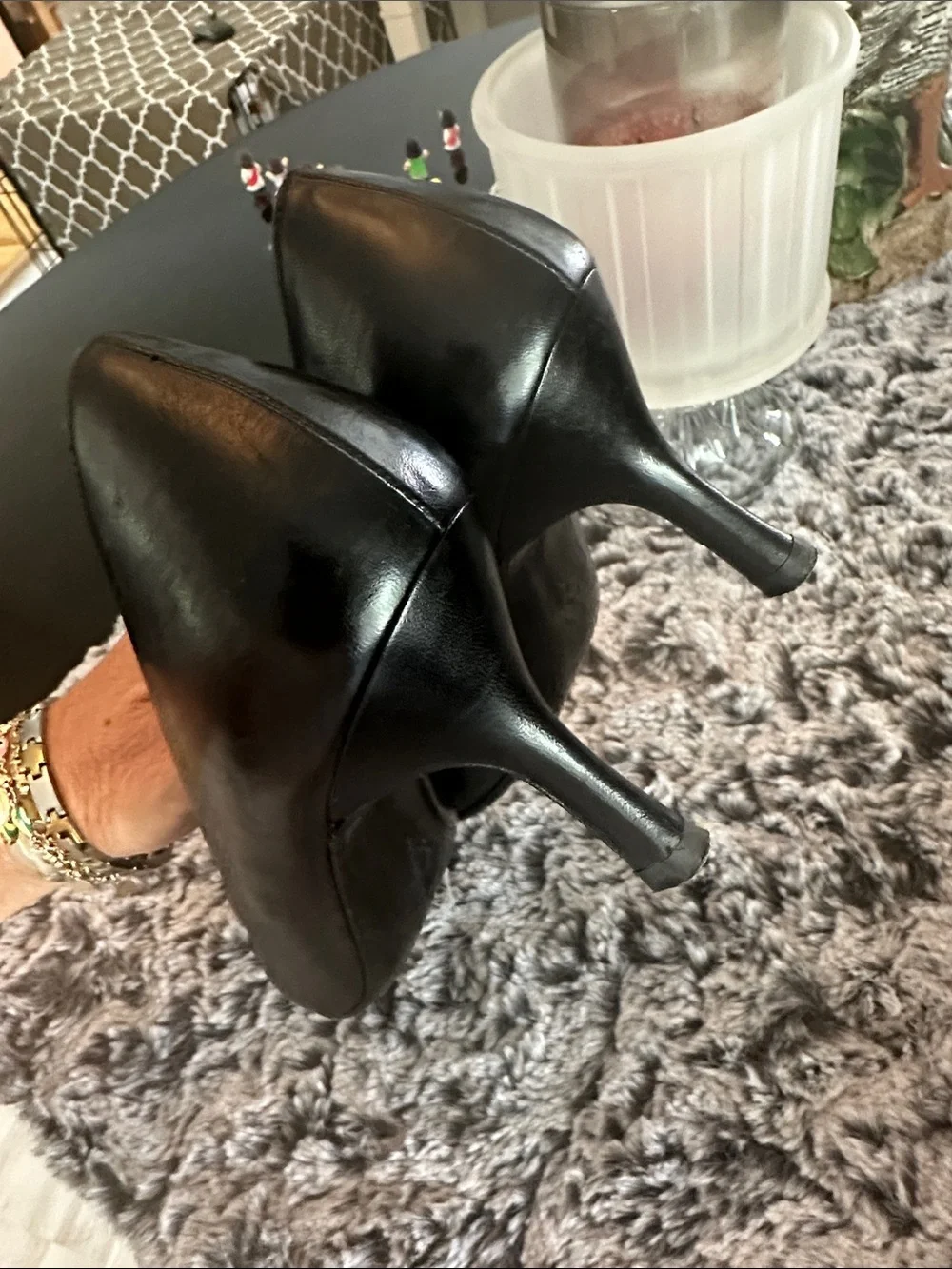 Salvatore Ferragamo Black Leather Pointed-Toe Pumps with Signature Buckle